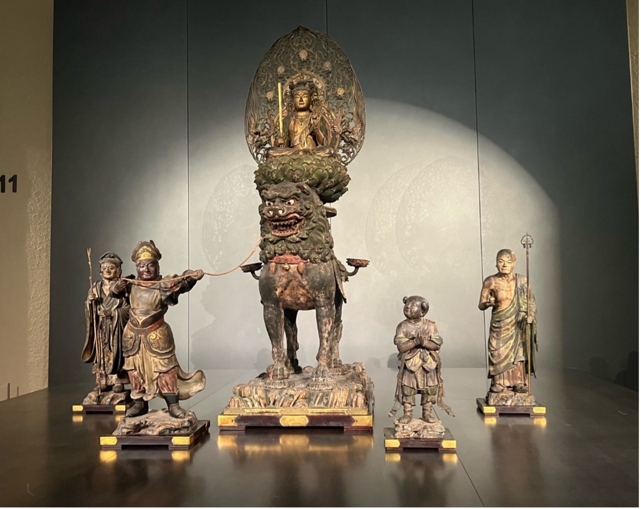 木造騎獅文殊菩薩及脇侍像