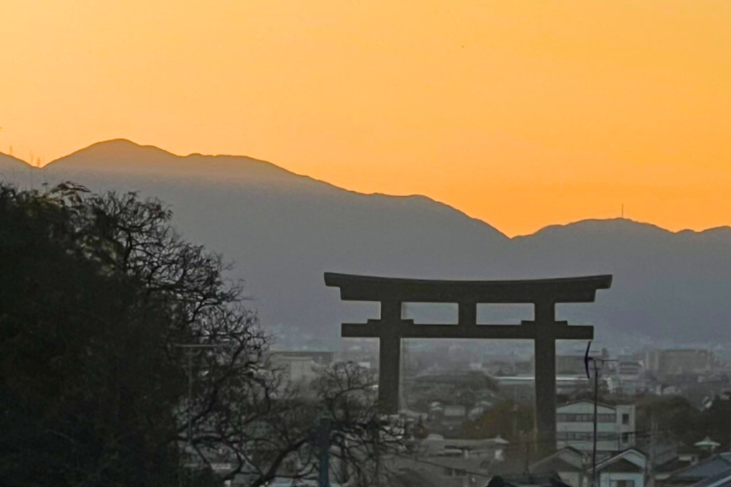 大神神社の夕陽